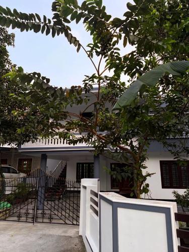 chooravelil villa adimali family stay nr munnar