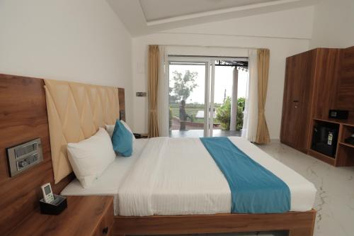 the sangam resort
