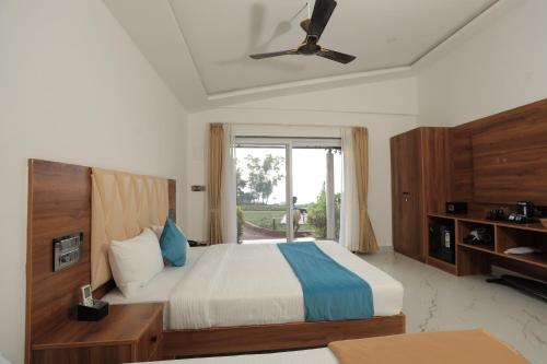 the sangam resort