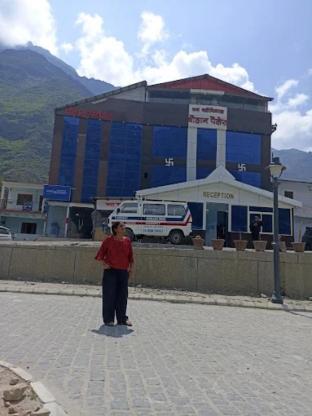 chauhan palace and restaurant badrinath uttarakhan
