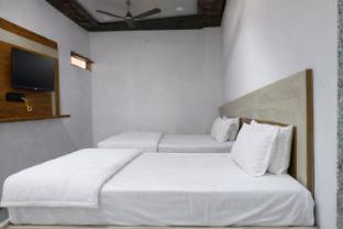 the shree ganesh hotel and travels