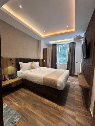 the royale serenity hotel
