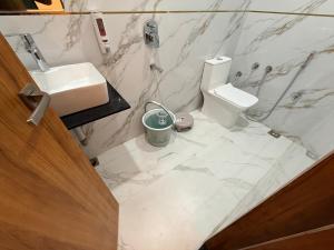 hotel betwa sarowar