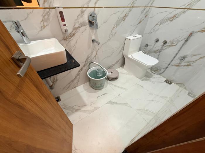 hotel betwa sarowar