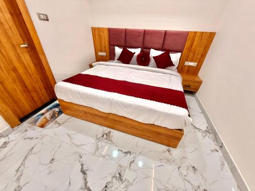 hotel betwa sarowar