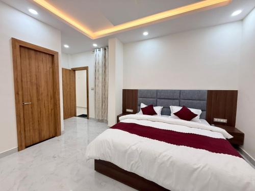 hotel betwa sarowar