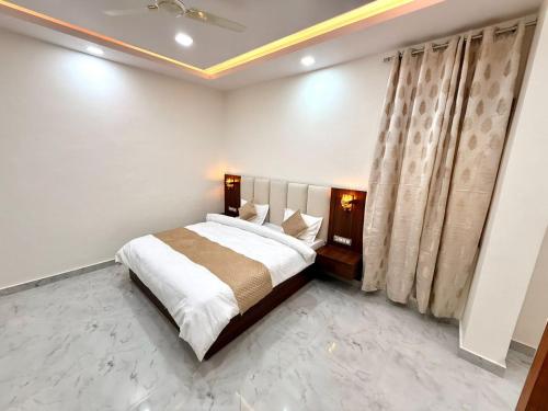 hotel betwa sarowar