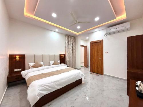 hotel betwa sarowar