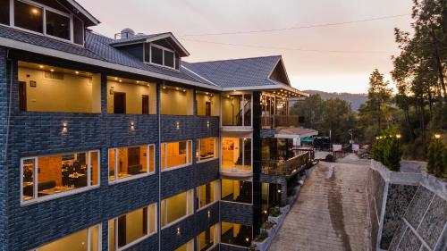 vedikant pine tree resort