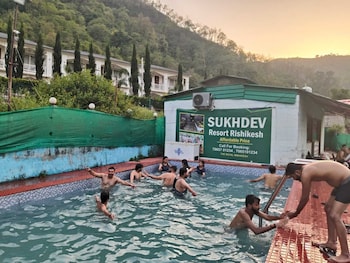 sukhdev resort rishikesh