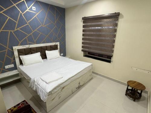 tulsi mahal residency