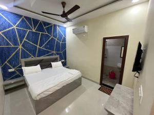 tulsi mahal residency