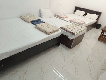 Silver Sand Beach Homestay,,2 star