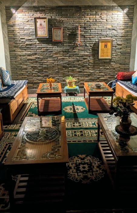 foggy hills darjeeling