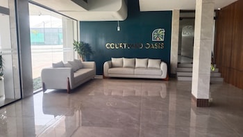 Courtyard Oasis,,3 star
