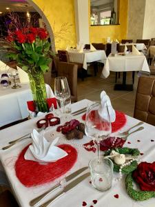 Boutique Hotel Goldene Henne,Wolfsburg>>Weyhausen,3 star