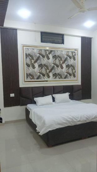 Gurukripa Ac Rooms And Rooftop Garden,,5 star