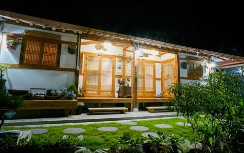 jeonju hanok experience mokkoji