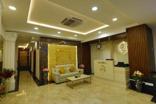 madura grandeur