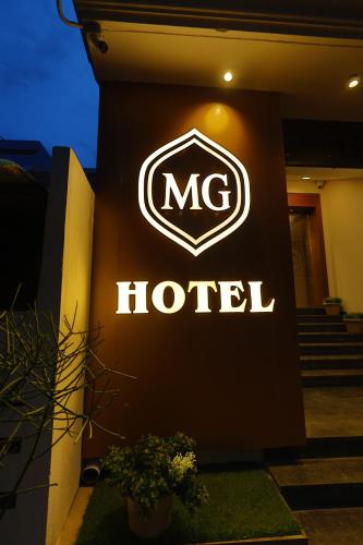 madura grandeur