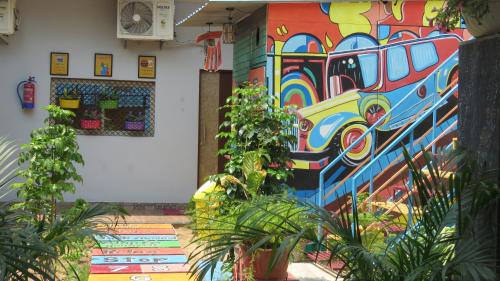 Hashtag Traveler's Varanasi,,3 star