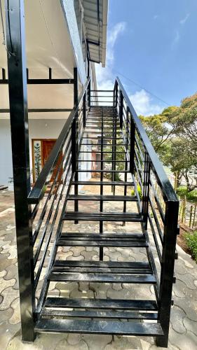 Cloud Crest Homestay,,2 star