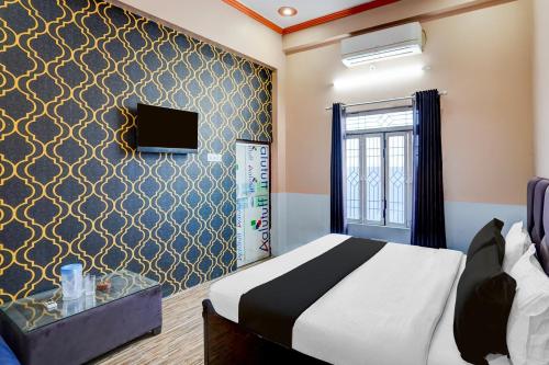 Spot On Bhatiya Palace,,4 star