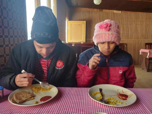 alpine cottage pangong