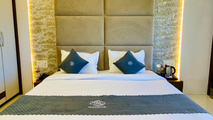 hotel madhur pithampur