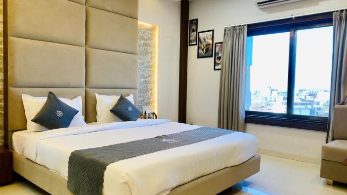 hotel madhur pithampur