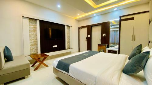 hotel madhur pithampur
