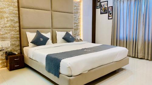 hotel madhur pithampur