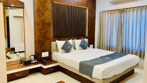 hotel madhur pithampur