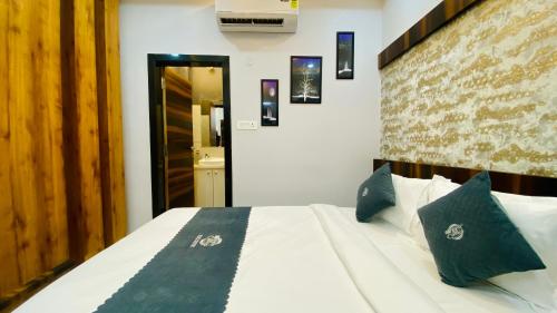hotel madhur pithampur