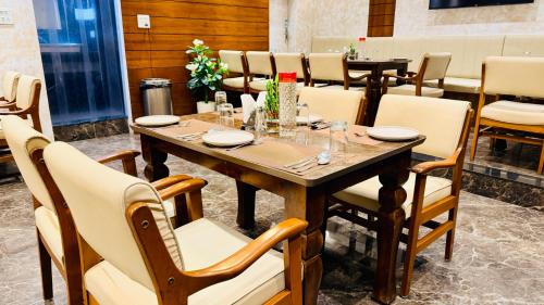 hotel madhur pithampur