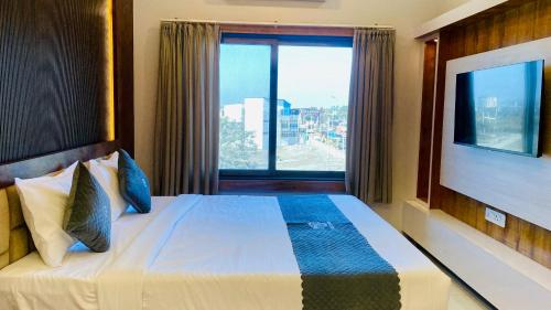 hotel madhur pithampur