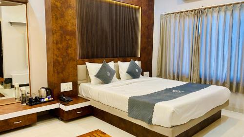 hotel madhur pithampur