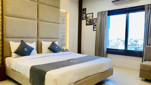 hotel madhur pithampur