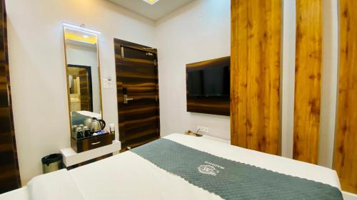 hotel madhur pithampur