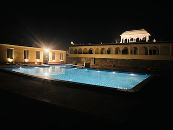 Vardhan Resorts,,4 star