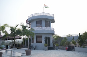 The Forest Hills Resort,,3 star