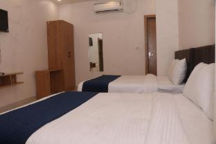 hotel lakhdatar