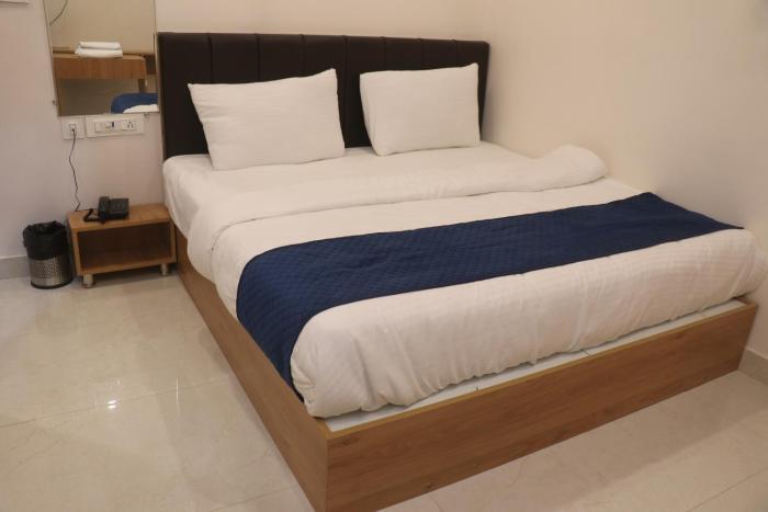 hotel lakhdatar