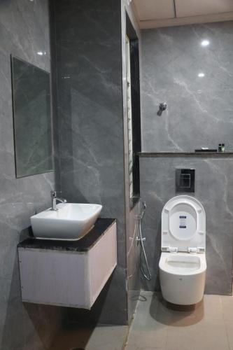 hotel lakhdatar