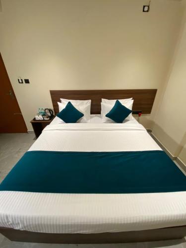 rox hotel