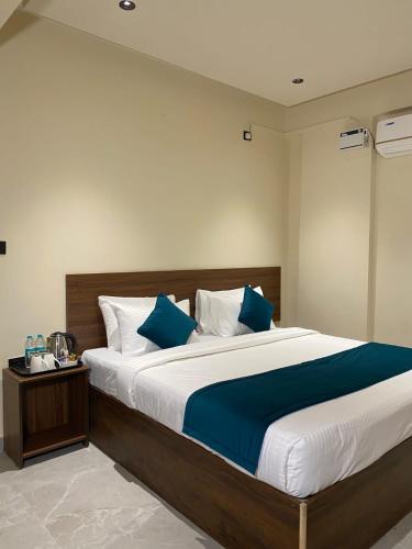 rox hotel