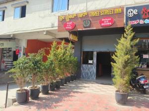 Hotel Three Street Inn,,3 star