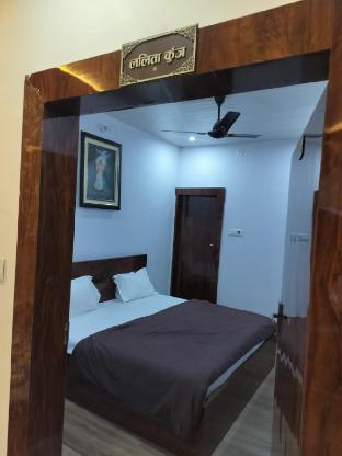 saket nikunj home stay vrindavan