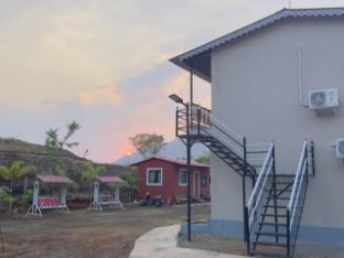 divine stay inn resort