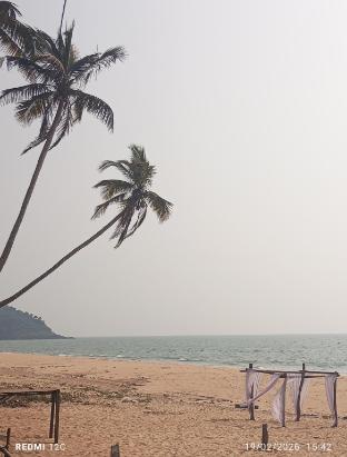 paradise beach home stay